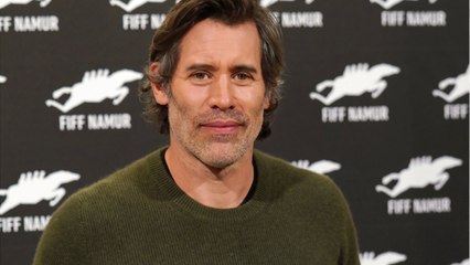 GALA VIDÉO - « Il est là, lui ? " : Jalil Lespert hué lors de l'hommage à Johnny Hallyday