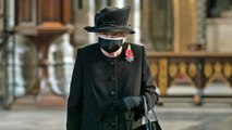 GALA VIDEO - La reine Elizabeth II assise seule aux obsèques du prince Philip : l’image s’annonce déchirante