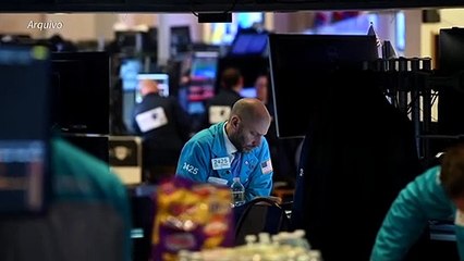 BC dos EUA prevê três aumentos dos juros em 2022