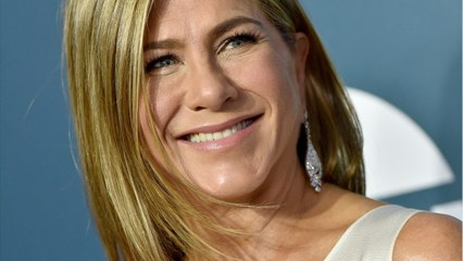 GALA VIDEO - Jennifer Aniston maman à 52 ans ? Elle songerait à adopter