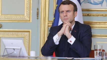 GALA VIDEO - « Un nom associé au malheur " : Emmanuel Macron privé de la présidentielle 2022 ?