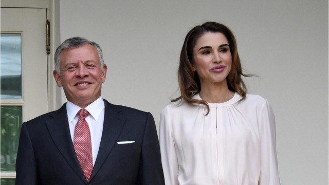 GALA VIDEO - La reine Noor et Rania de Jordanie : 30 ans de guerre froide