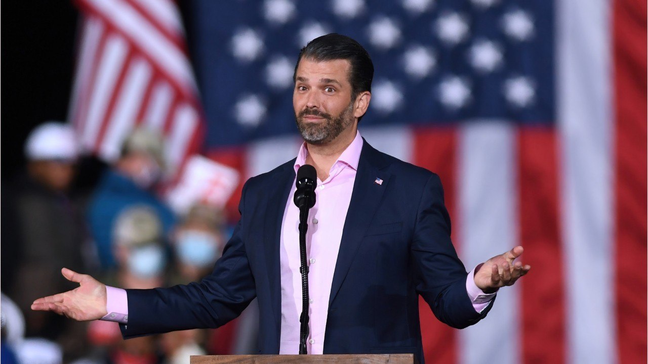 GALA VIDEO - Donald Trump Jr. et Kimberly Guilfoyle à New York ? « Ils seraient torturés dans les rues ".