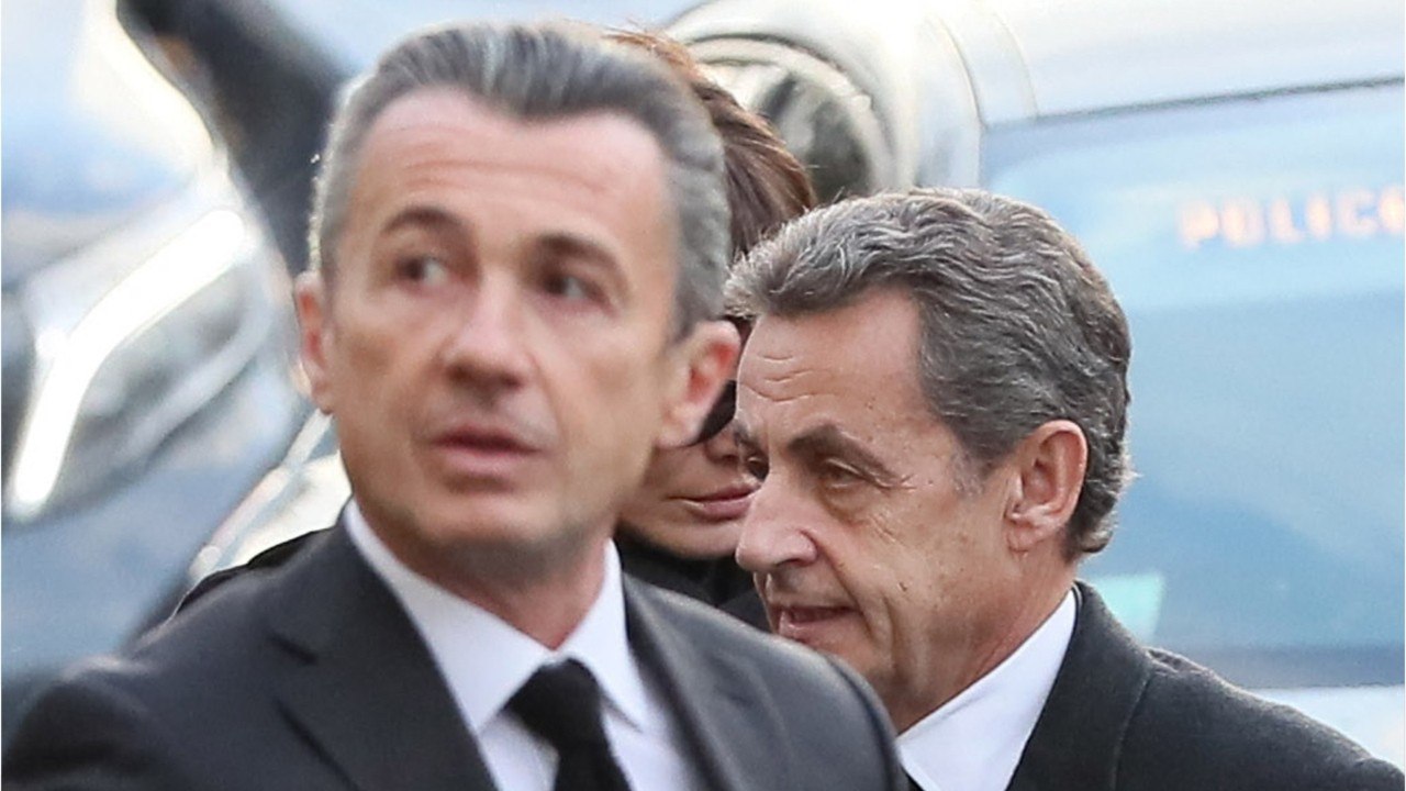 GALA VIDEO - Nicolas Sarkozy : coup dur pour son frère François