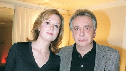 GALA VIDEO - Michel Sardou, l'hommage de sa fille Cynthia : « Il a toujours été là pour moi ".