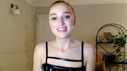 GALA VIDEO - Phoebe Dynevor de Bridgerton en couple ? Son amoureux n’est pas un inconnu
