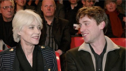 GALA VIDÉO - Françoise Hardy, touchante sur son fils Thomas Dutronc : « Lui ne m'a jamais fait souffrir "