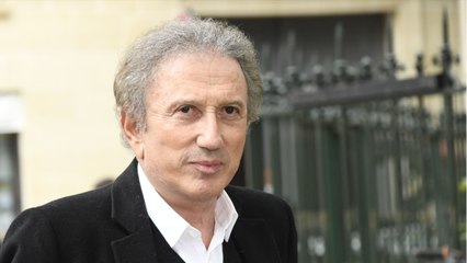 GALA VIDEO - Michel Drucker amaigri de 12 kilos après son opération : « J'avais pris un coup de vieux "