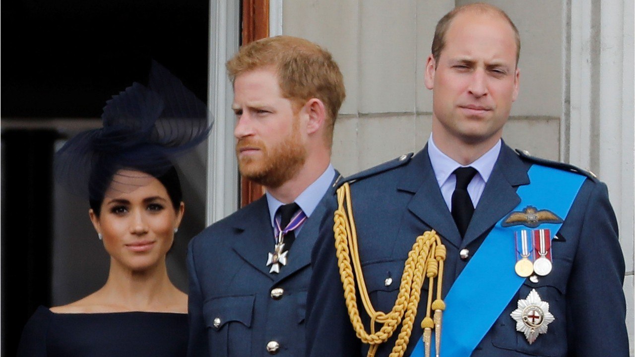 GALA VIDEO - Le prince William inquiet : Harry est trop bavard