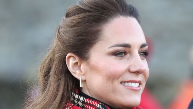 GALA VIDÉO -Kate Middleton : son oncle s'insurge contre Meghan Markle et affirme que « Kate n'a pas pu la faire pleurer !