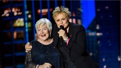 GALA VIDEO -Muriel Robin et Anne Le Nen se sont installées chez Line Renaud