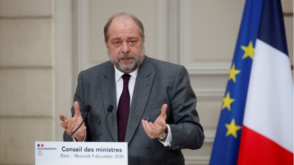 GALA VIDEO - « Elle n'a pas mis un orteil dans l'hémicycle " : Éric Dupond-Moretti sermonne Marine Le Pen