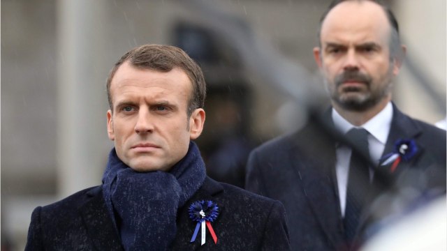 GALA VIDEO - Emmanuel Macron et Édouard Philippe : leur dîner secret et en tête à tête à l’Élysée… Le menu de la crise !