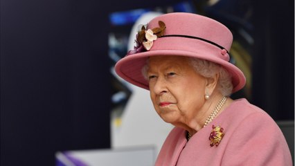 GALA VIDEO - Elizabeth II diabolisée, Meghan Markle comparée à George Floyd… Charlie Hebdo fait scandale en Angleterre.