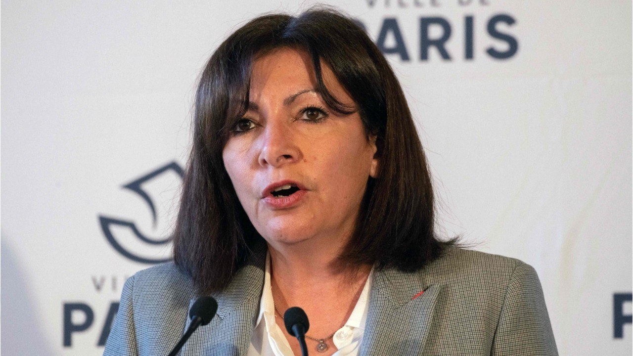 GALA VIDEO - « C’est du délire " : Anne Hidalgo mouchée par le gouvernement.