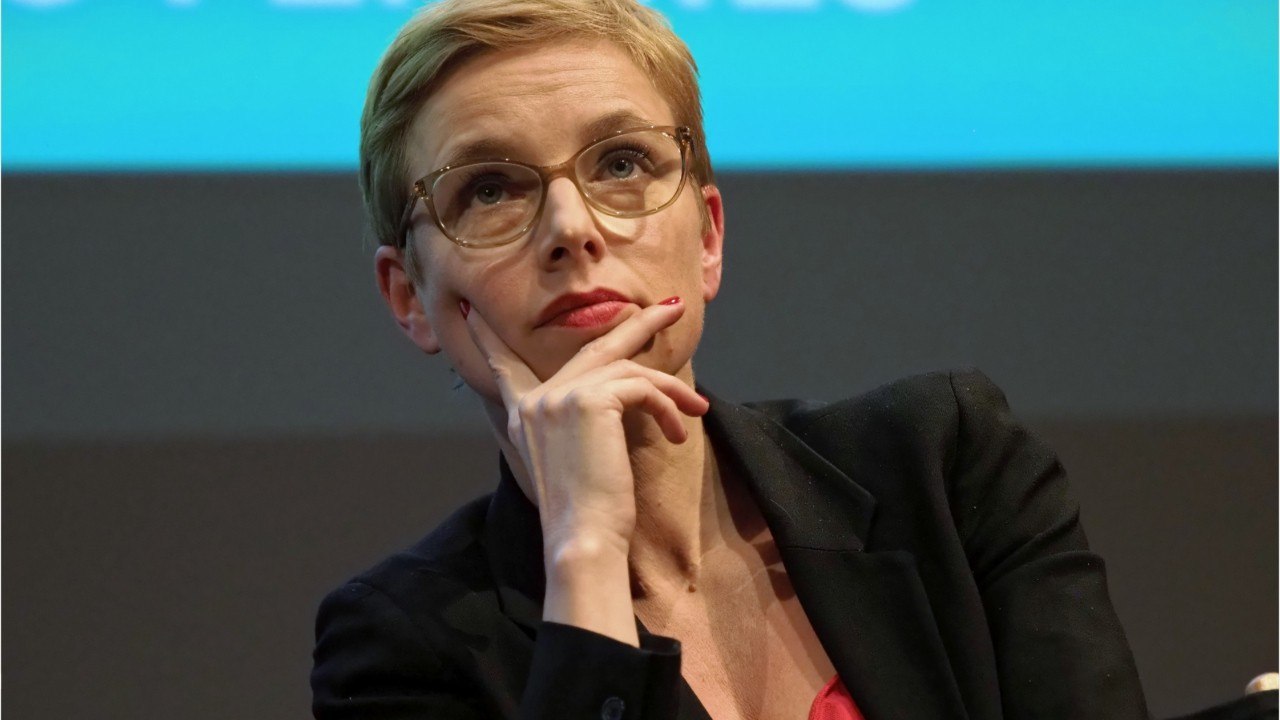 GALA VIDEO - « Je me suis sentie seule " : Clémentine Autain revient sur son viol face à Apolline de Malherbe