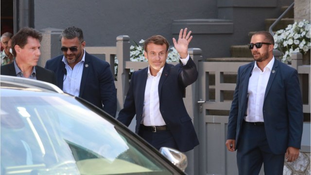 GALA VIDEO - « Tu as vu, Brigitte est là… : Brigitte Macron ne peut plus passer incognito au Touquet