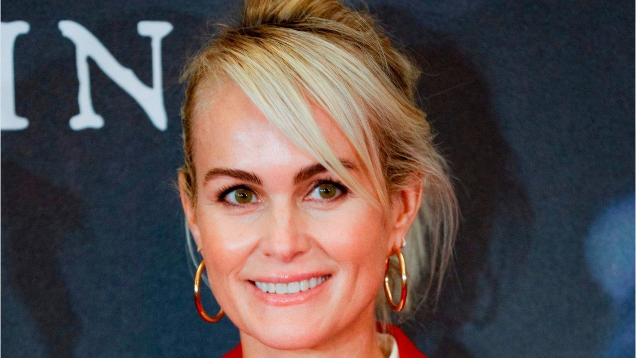 GALA VIDEO - Laeticia Hallyday : la déclaration d'amour à Grégory Boudou, son frère pas apprécié par Johnny Hallyday