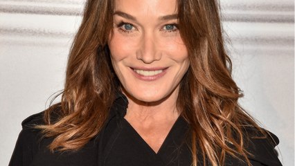 GALA VIDEO - « Tes chansons, on dort… " : Carla Bruni chambrée par sa fille Giulia