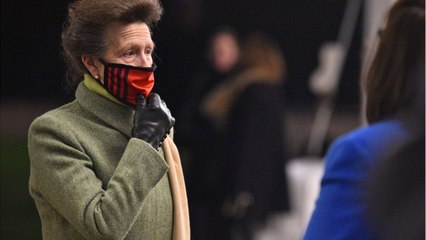 GALA VIDEO : « Comme à la maison " : la princesse Anne, fille d'Elizabeth II, dévoile son intérieur des plus « ordinaires "