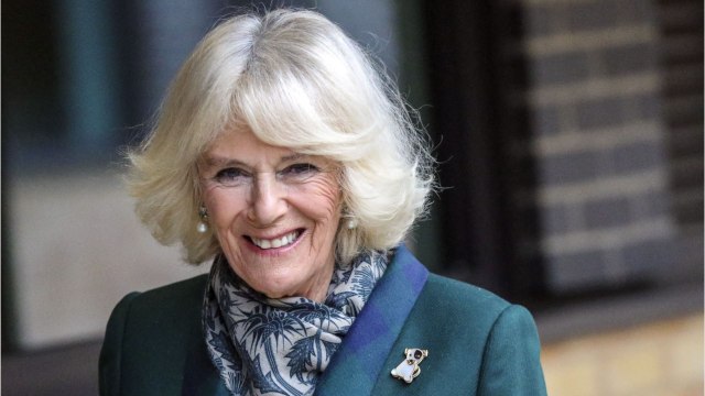 GALA VIDEO -Camilla Parker Bowles : cette annonce qui l'attriste et qui balaie ses souvenirs de jeunesse avec le prince Charles