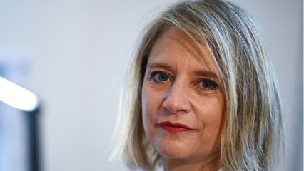 GALA VIDEO - Karine Lacombe perplexe : « ne pas reconfiner c'est un risque… j'espère qu'il a été calculé "