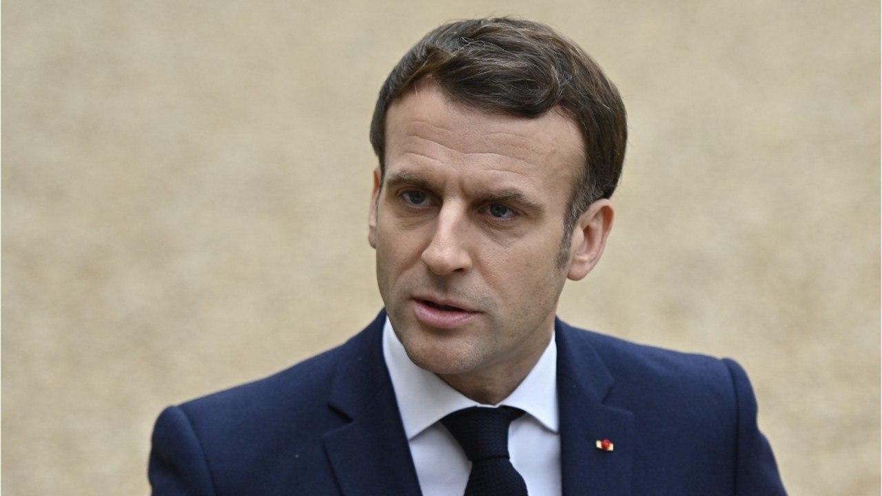 GALA VIDÉO -« C’est notre dernière cartouche " : comment Emmanuel Macron a décidé de ne pas reconfiner