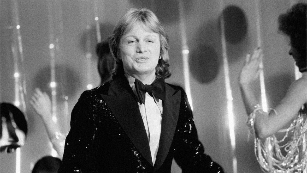 GALA VIDEO -Flashback – Claude François, la star qui aimait « coucher avec ses fans "