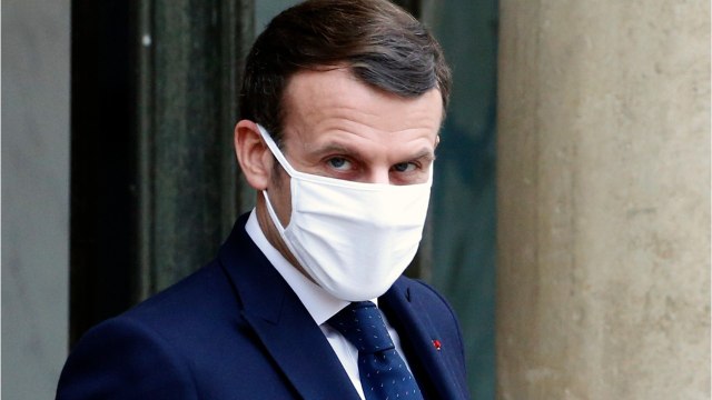 GALA VIDEO - Emmanuel Macron « ne veut pas céder à la panique : un intime se confie.