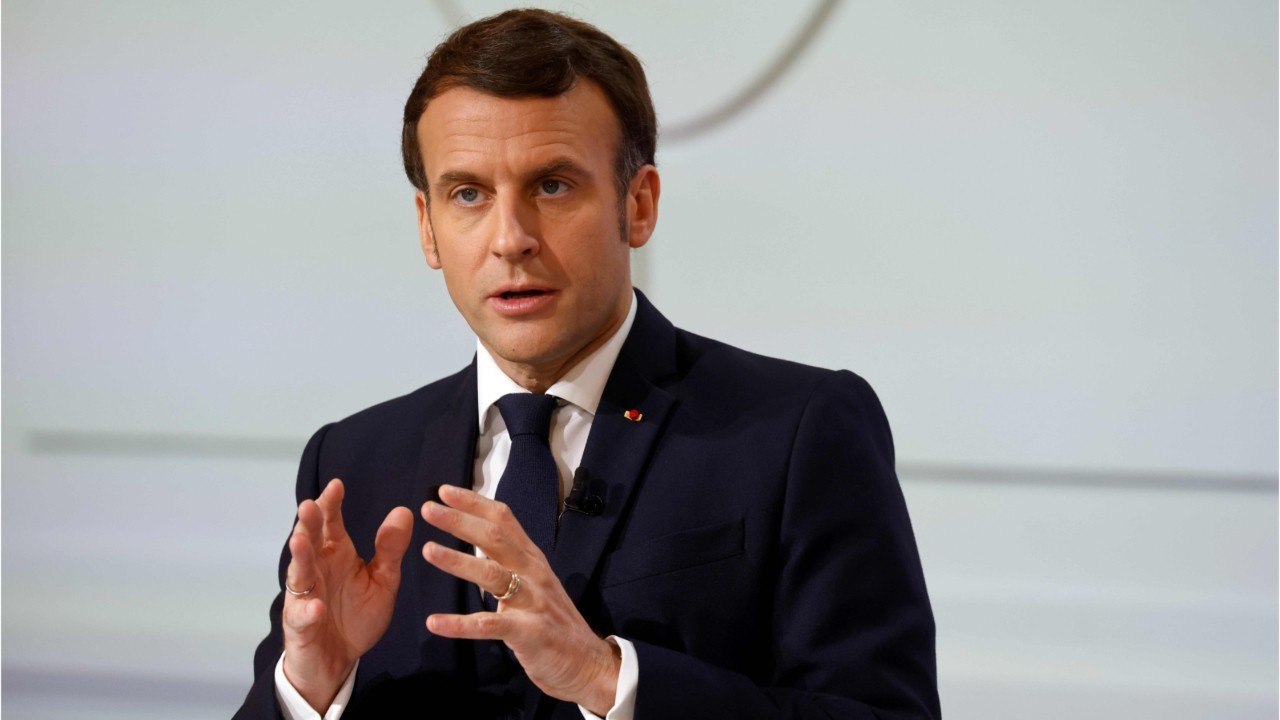 GALA VIDEO - Emmanuel Macron « a pris un assez...