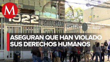 En CdMx, migrantes visitan CNDH para quejarse por trato que han recibido