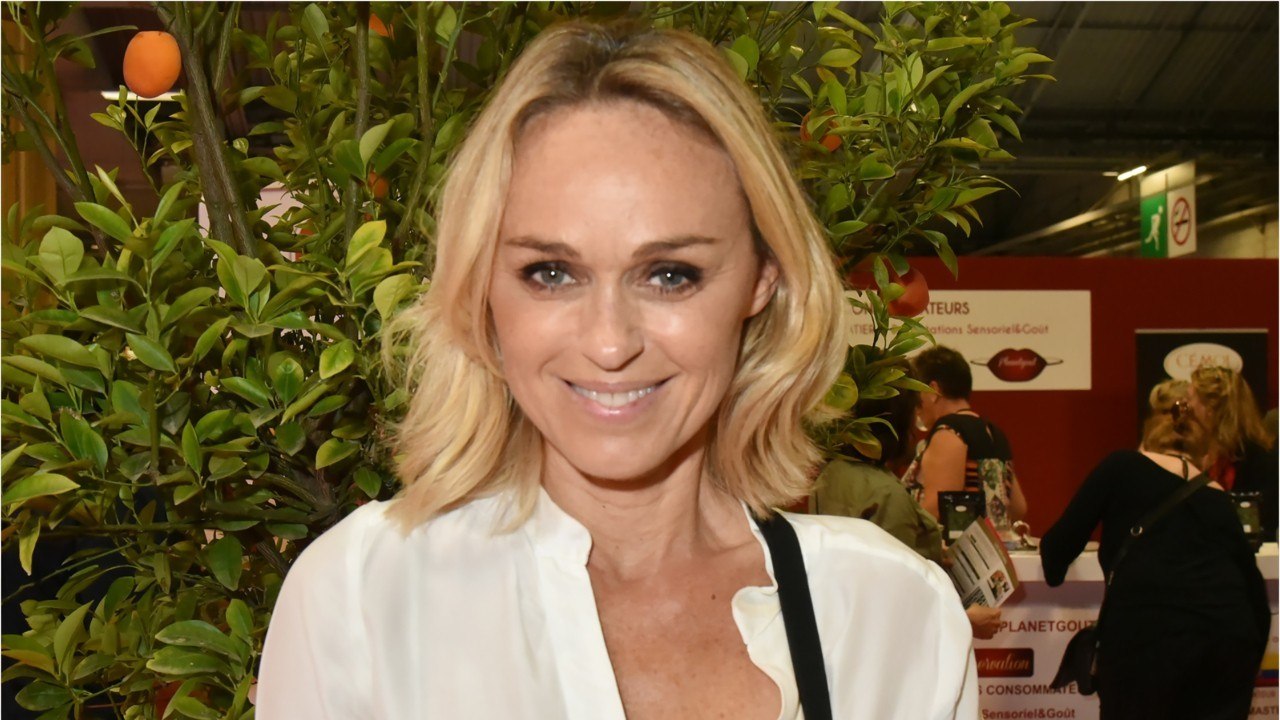 GALA VIDEO - Inceste – En colère, Cécile de Ménibus recadre une internaute : « Abusée, ma sœur s’est suicidée "