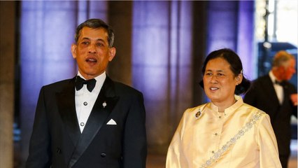 GALA VIDÉO - Roi de Thaïlande : deux chevilles brisées pour sa soeur Sirindhorn, princesse régente