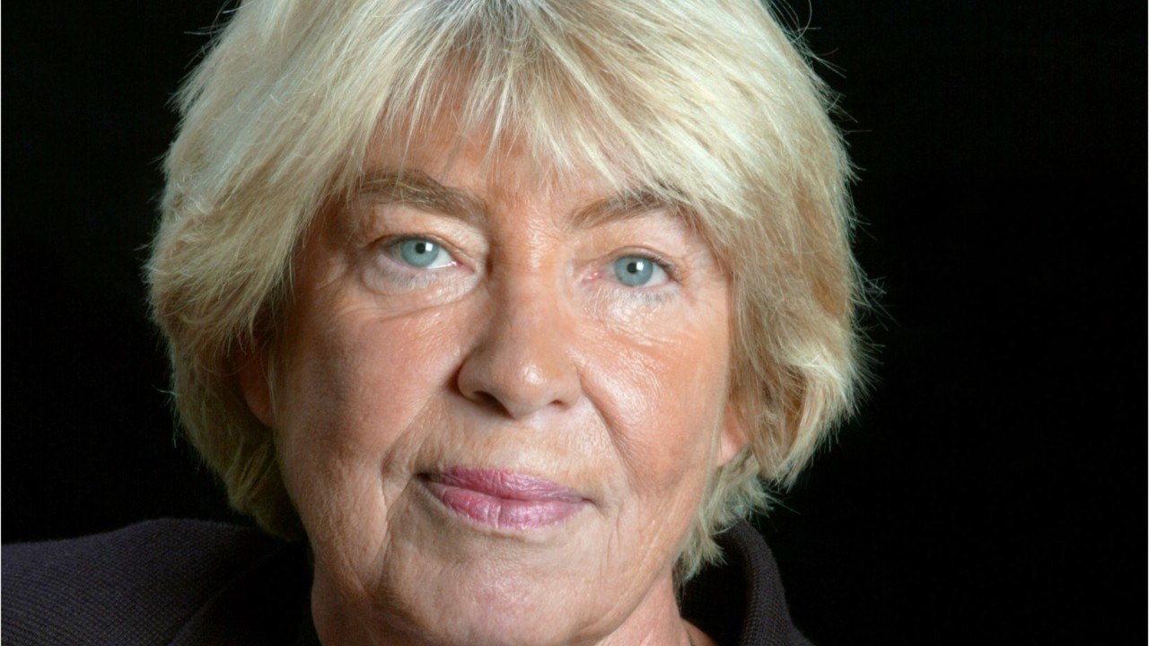 GALA VIDEO - Evelyne Pisier : comment Olivier Duhamel a mis à l'écart ses enfants à sa mort