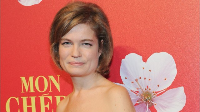 GALA VIDEO - Sarah Biasini orpheline de sa mère Romy Schneider : cette autre femme qui l'a élevée