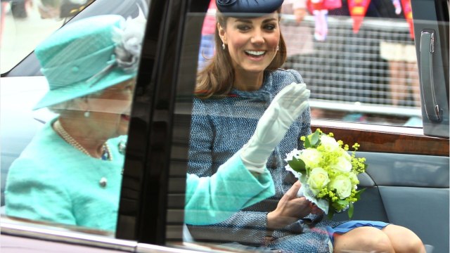 GALA VIDEO - Elizabeth II trahie : Kate Middleton et William au coeur d'un vol à Buckingham palace