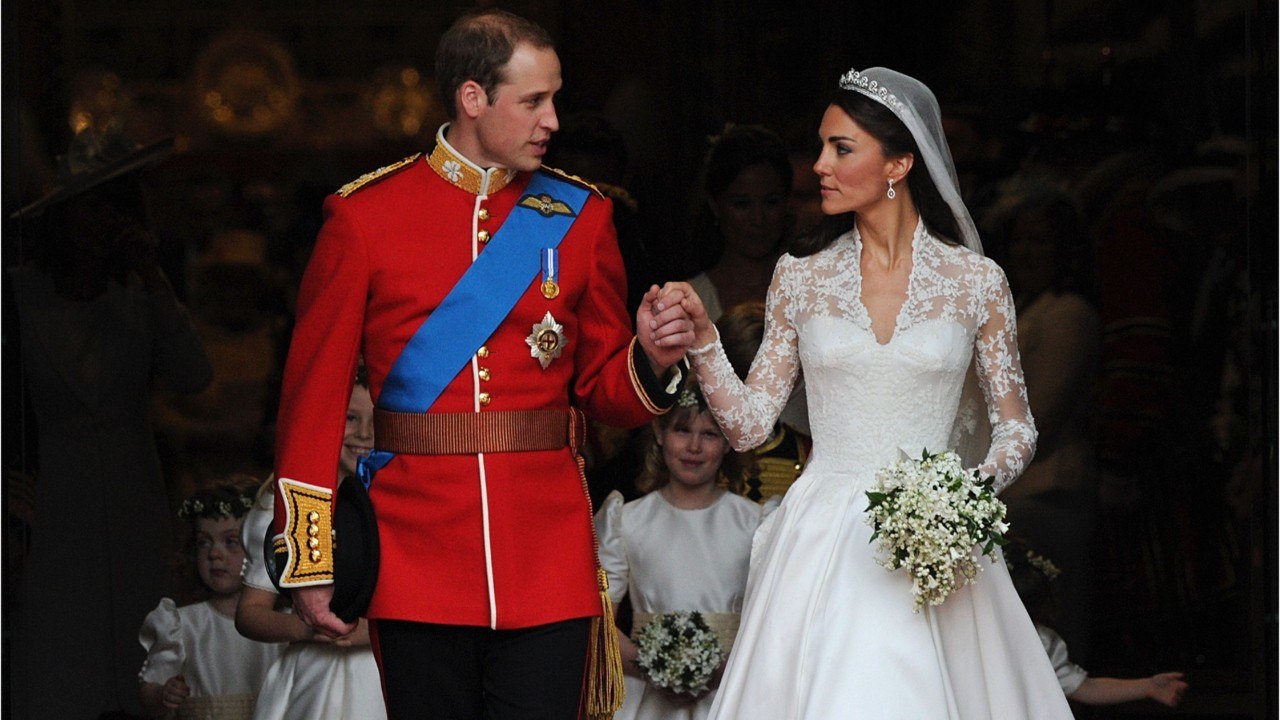 GALA VIDEO - Kate Middleton et Meghan Markle : la brodeuse de leurs robes de mariées bientôt SDF