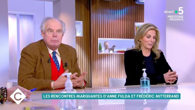 GALA VIDÉO - « Emmanuel Macron se prend pour le roi de France » : Frédéric Mitterrand dénonce son narcissisme
