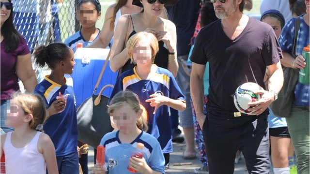 GALA VIDEO - Angelina Jolie contrariée : ce petit revers face à Brad Pitt