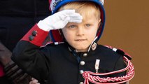 GALA VIDEO - Trop chou ! Le prince Jacques, le fils de Charlene et Albert de Monaco fait le salut officiel