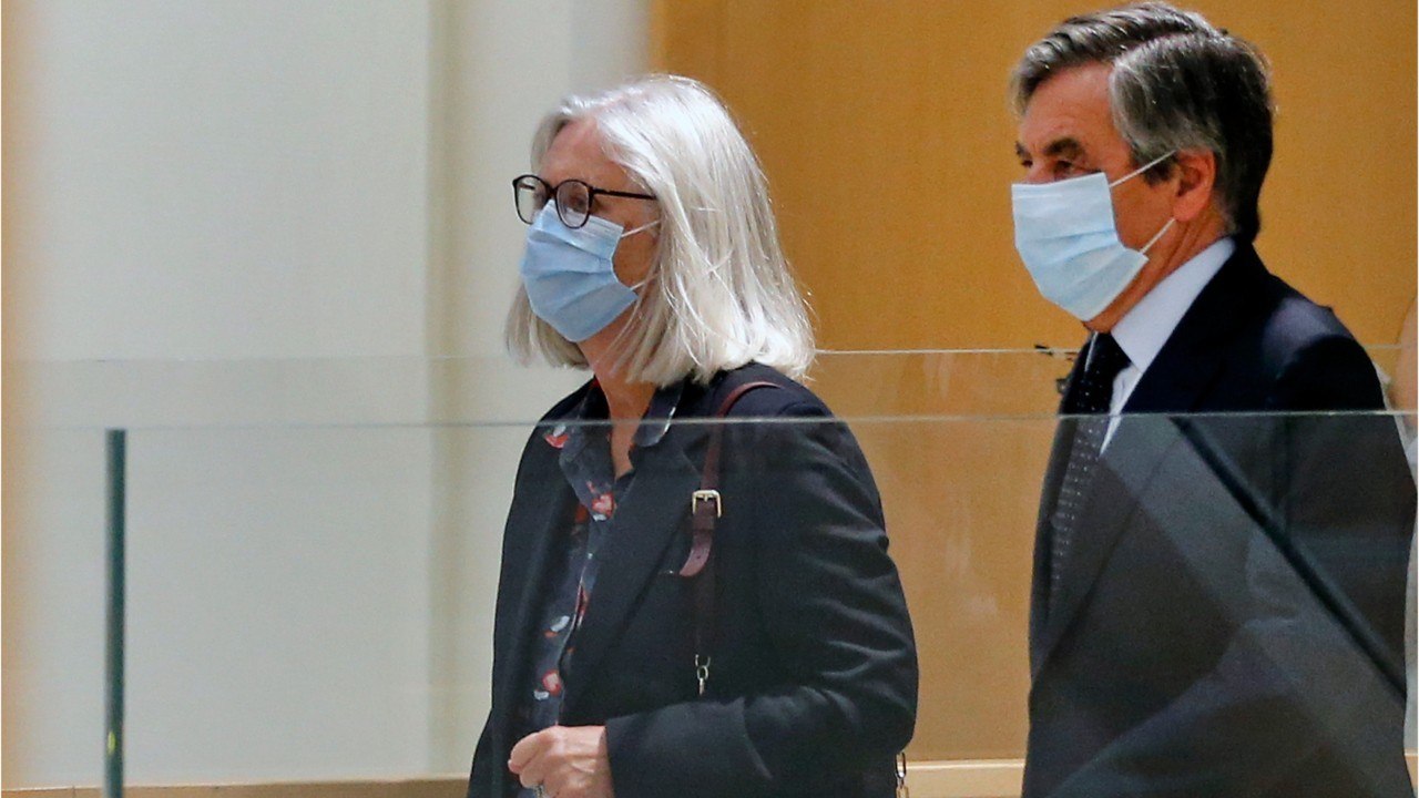 GALA VIDEO - Penelope et François Fillon : ce rendez-vous avec Karine Le Marchand qui aurait pu tout changer