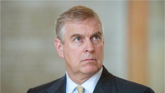 GALA VIDEO - Le prince Andrew ne « reprendra jamais ses fonctions officielles , selon de nouvelles sources