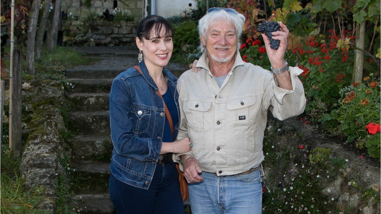 GALA VIDEO - Hugues Aufray : pourquoi son arrière-petite-fille se retrouve sur son dernier disque