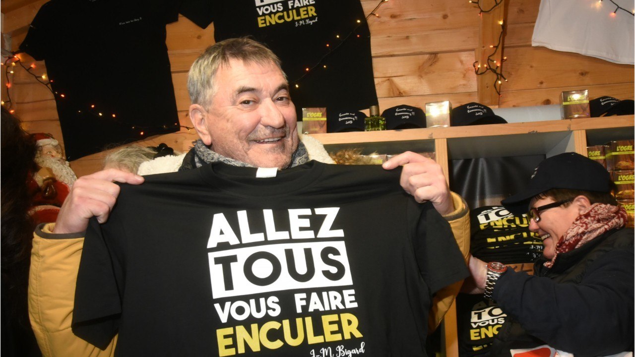 GALA VIDEO - Jean-Marie Bigard chahuté par des Gilets Jaunes : l’humoriste obligé de se réfugier dans un restaurant.