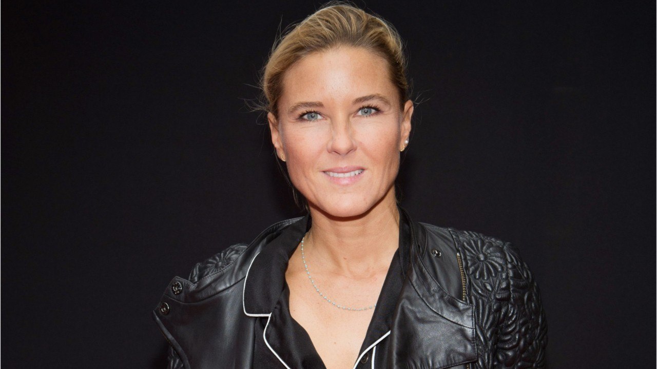 GALA VIDEO - Mort de Sean Connery : un « grand-père adoré " par sa petite-fille et animatrice télé Stéphanie Renouvin ! Confidences