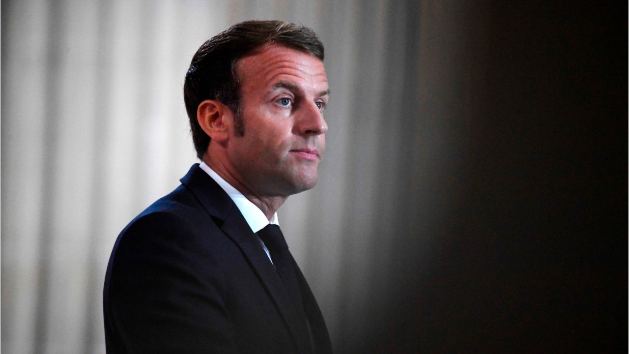 GALA VIDEO - Emmanuel Macron : ce mystérieux dîner pour préparer la présidentielle