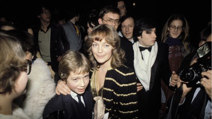 GALA VIDEO - Romy Schneider : le jour où sa tombe a été profanée