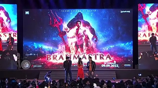 Ranbir Kapoor ASKS Alia ' When Will You Marry Me' In Public | Congratulates Ex Katrina Kaif