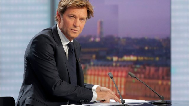 GALA VIDEO - Le saviez-vous ? Laurent Delahousse était dans le même lycée qu'Emmanuel Macron