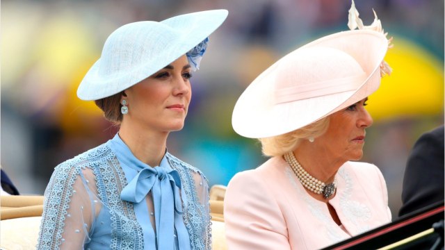 GALA VIDEO - Kate Middleton : ce cadeau de Camilla Parker-Bowles « qui aurait rendu Diana furieuse .